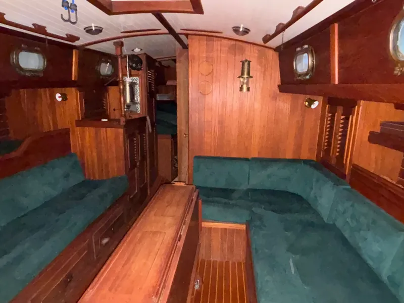 Slide: The Image of Shannon 38 1983 - 29