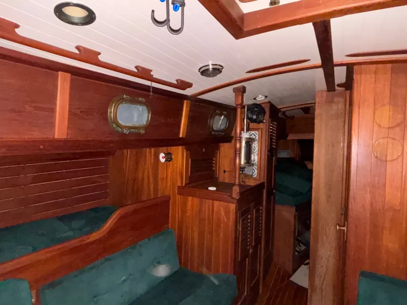 Slide: The Image of Shannon 38 1983 - 30