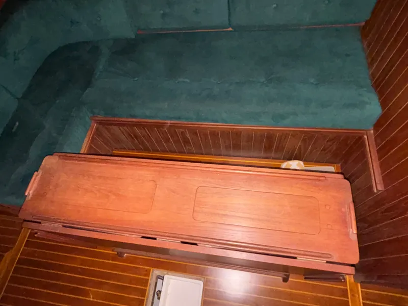 Slide: The Image of Shannon 38 1983 - 34