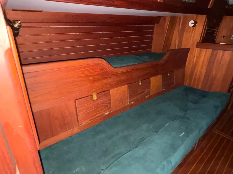 Slide: The Image of Shannon 38 1983 - 36