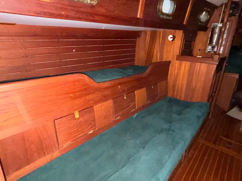 Slide: The Image of Shannon 38 1983 - 38