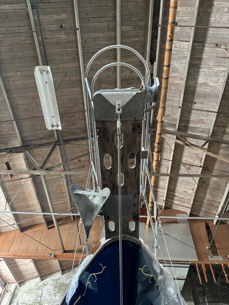 Slide: The Image of Shannon 38 1983 - 5