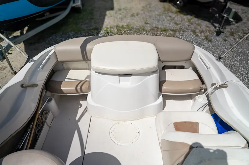 Slide: The Image of Four Winns 180 Horizon 2006 - 16