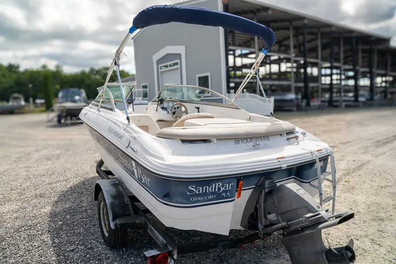 Slide: The Image of Four Winns 180 Horizon 2006 - 9