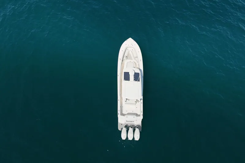 Slide: The Image of Scout 355 LXF 2024 - 13