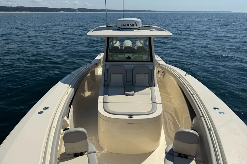 Slide: The Image of Scout 355 LXF 2024 - 22