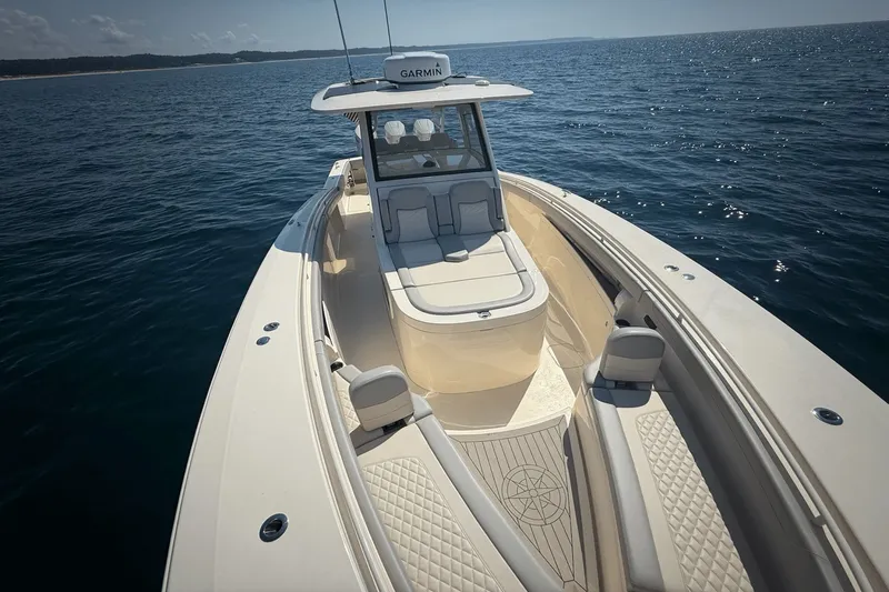 Slide: The Image of Scout 355 LXF 2024 - 24