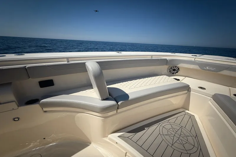 Slide: The Image of Scout 355 LXF 2024 - 28