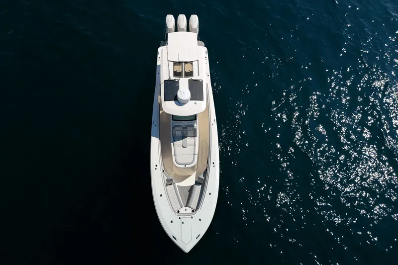 Slide: The Image of Scout 355 LXF 2024 - 4