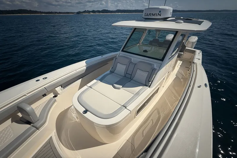 Slide: The Image of Scout 355 LXF 2024 - 49