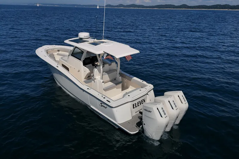 Slide: The Image of Scout 355 LXF 2024 - 9