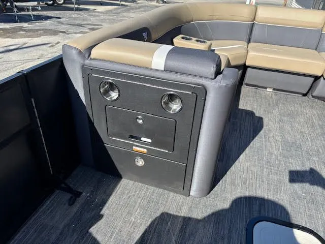 Slide: The Image of Viaggio x22u 2026 - 15