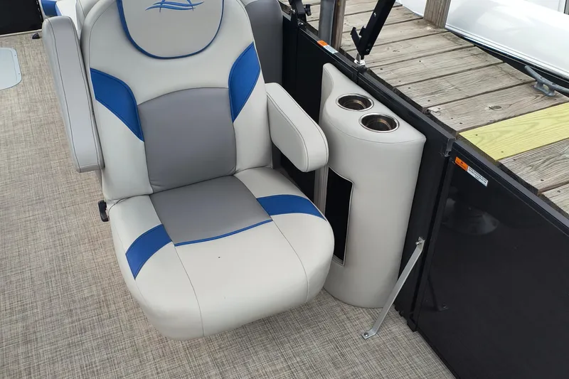 Slide: The Image of Luxury seating on 2025 SunCatcher Select 324RC boat with cup holders. - 18