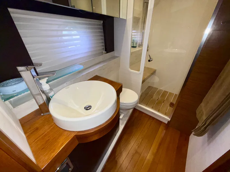 Slide: The Image of Tiara 50 Coupe 2014 - 32