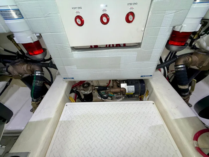 Slide: The Image of Tiara 50 Coupe 2014 - 52