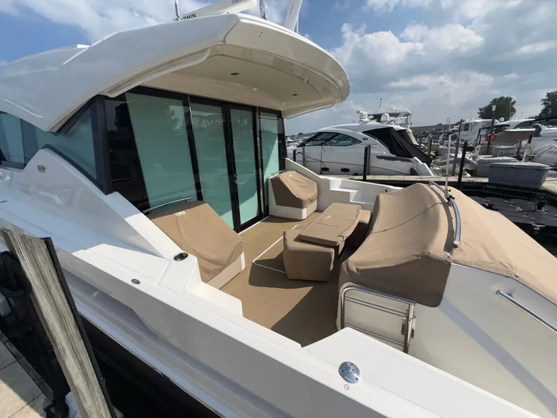 Slide: The Image of Tiara 50 Coupe 2014 - 6