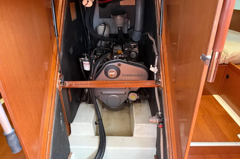 Slide: The Image of Engine compartment of 2013 Beneteau Oceanis 41 sailboat with Yanmar engine. - 100