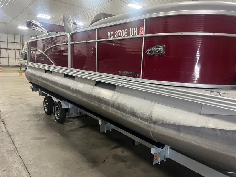 Slide: The Image of 2019 Manitou Aurora 220 LE 4 - 4