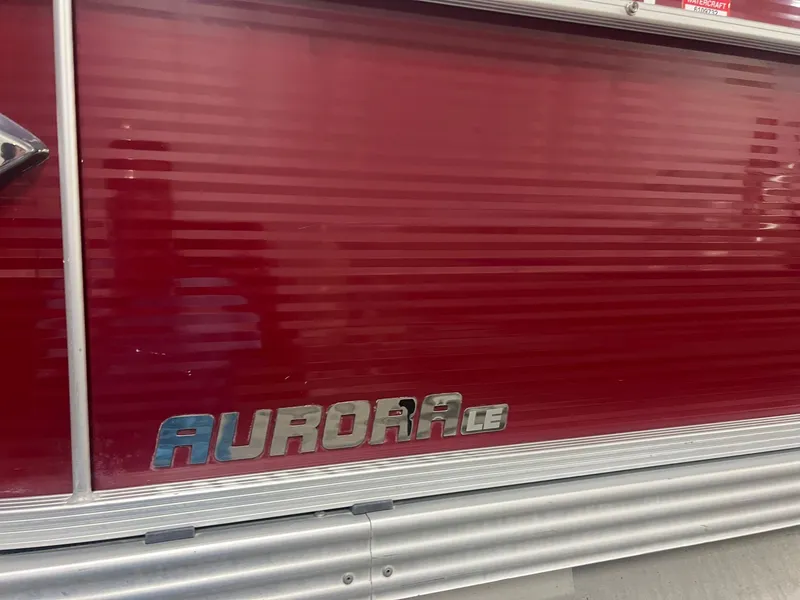 Slide: The Image of 2019 Manitou Aurora 220 LE 5 - 5