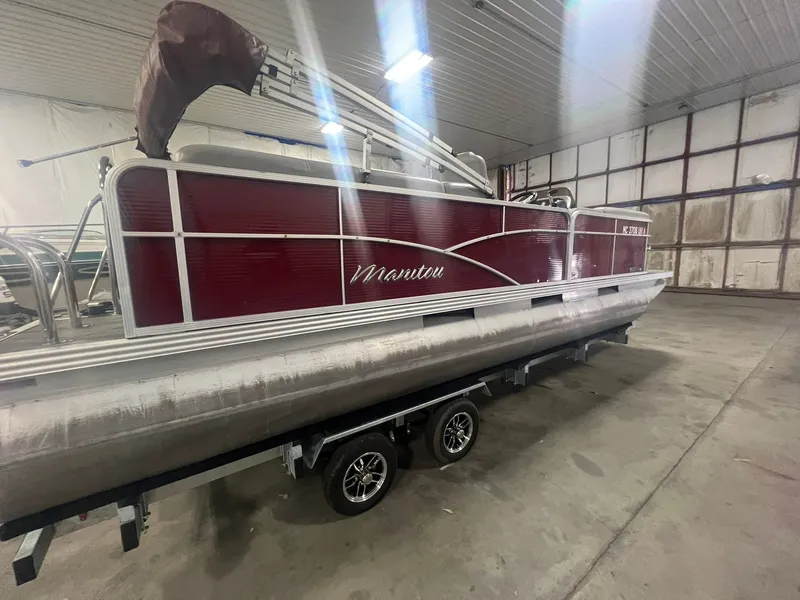 Slide: The Image of 2019 Manitou Aurora 220 LE 9 - 9