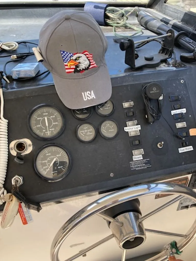 Slide: The Image of Bayliner Classic Cruiser 2452 EC 1995 - 2