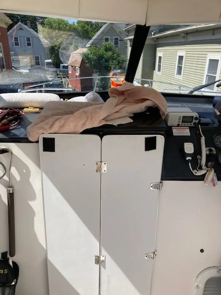 Slide: The Image of Bayliner Classic Cruiser 2452 EC 1995 - 5