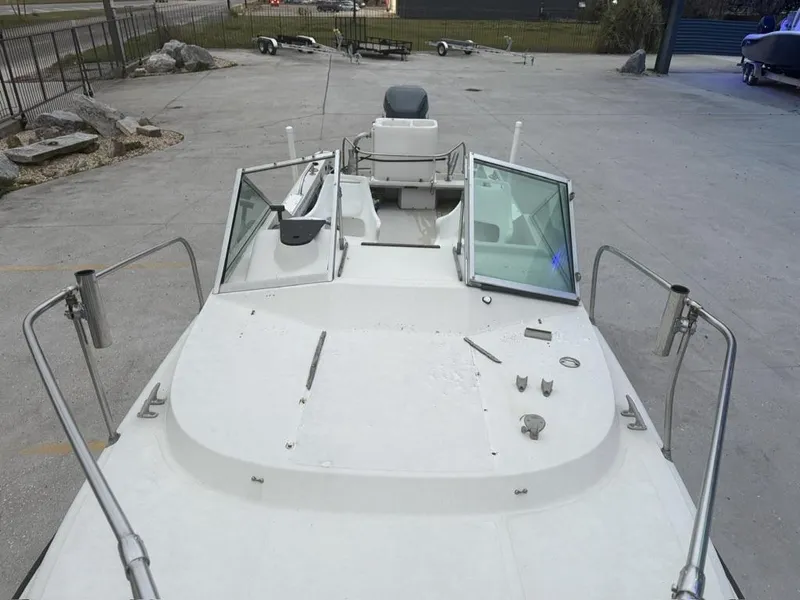 Slide: The Image of Boston Whaler 21 REVENGE 1977 - 12