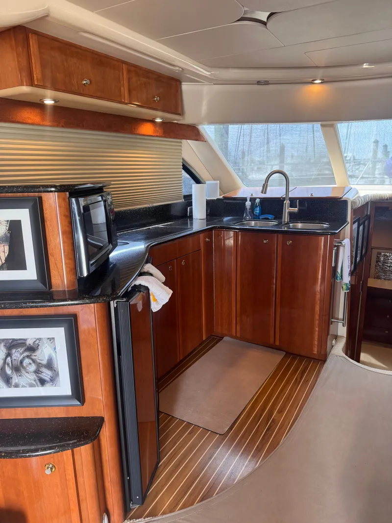 Slide: The Image of Meridian 411 Sedan 2007 - 20