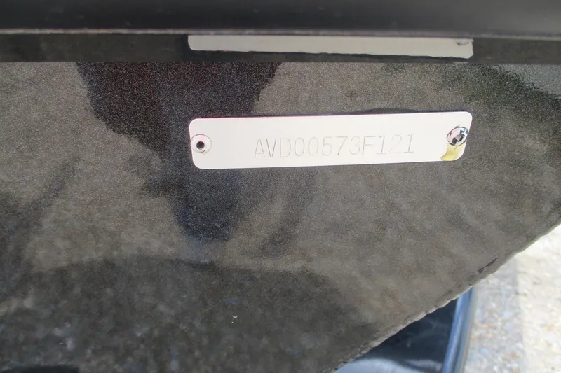 Slide: The Image of 2021 Avid 20XB boat hull identification number plate. - 19