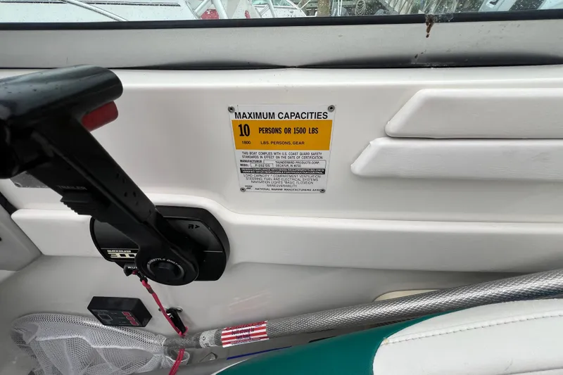 Slide: The Image of 1998 Formula 252 SS boat capacity label, maximum 10 persons or 1500 lbs. - 19