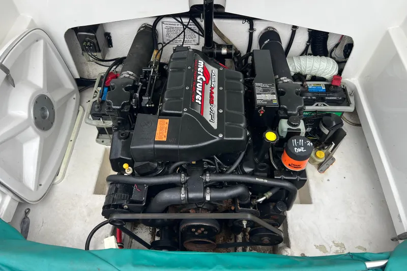 Slide: The Image of Engine compartment of a 1998 Formula 252 SS boat with MerCruiser 454 MAG MPI engine. - 30
