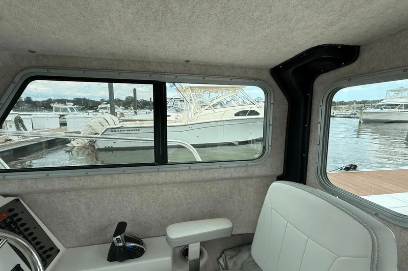 Slide: The Image of Parker 2320 Sport Cabin 2023 - 13
