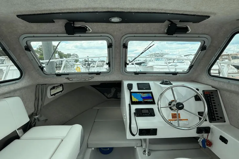 Slide: The Image of Parker 2320 Sport Cabin 2023 - 15
