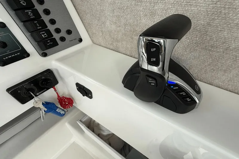 Slide: The Image of Parker 2320 Sport Cabin 2023 - 18