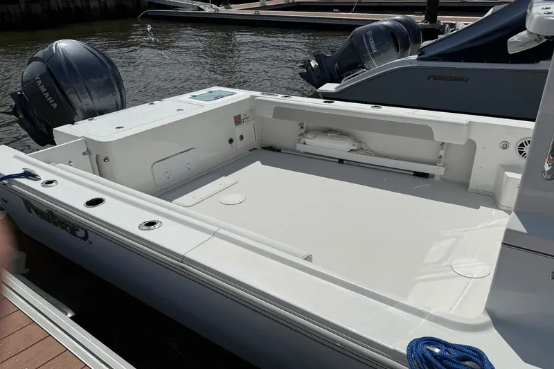 Slide: The Image of Parker 2320 Sport Cabin 2023 - 7