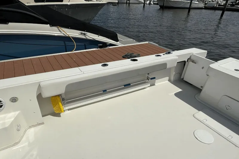 Slide: The Image of Parker 2320 Sport Cabin 2023 - 9