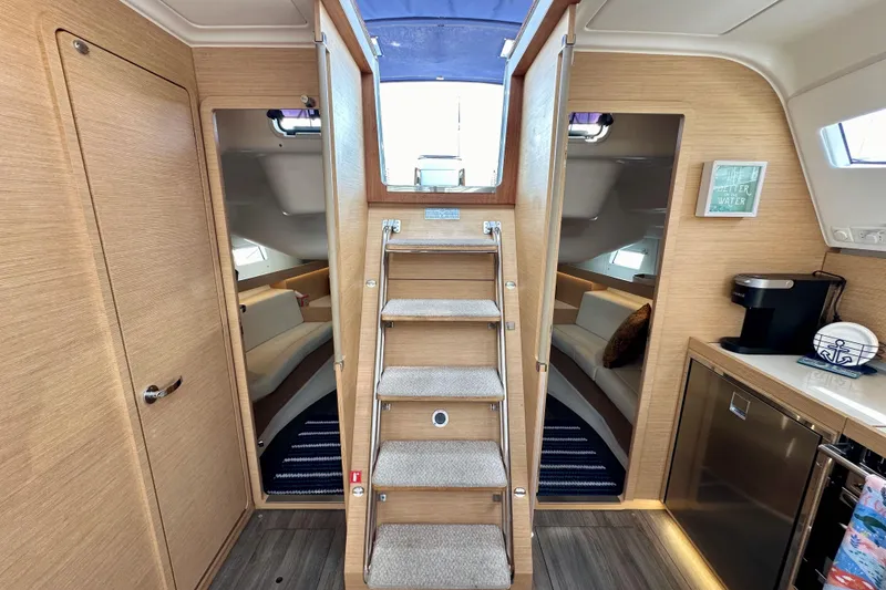 Slide: The Image of Interior of 2018 Elan 45 Impressions yacht with modern design and cozy seating. - 78