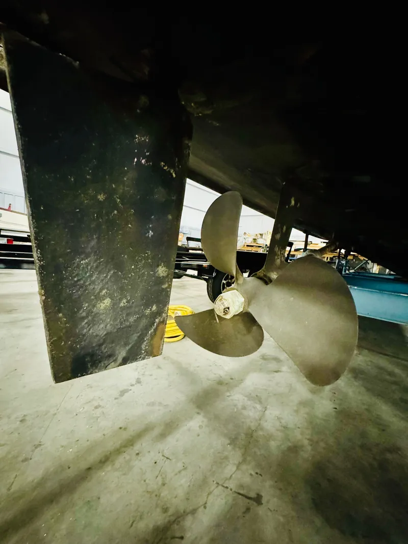 Slide: The Image of Tiara 4300 Convertible 1995 - 15