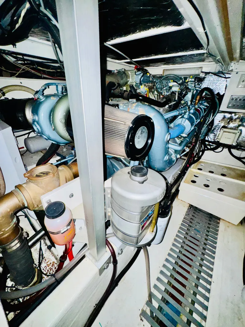 Slide: The Image of Tiara 4300 Convertible 1995 - 22