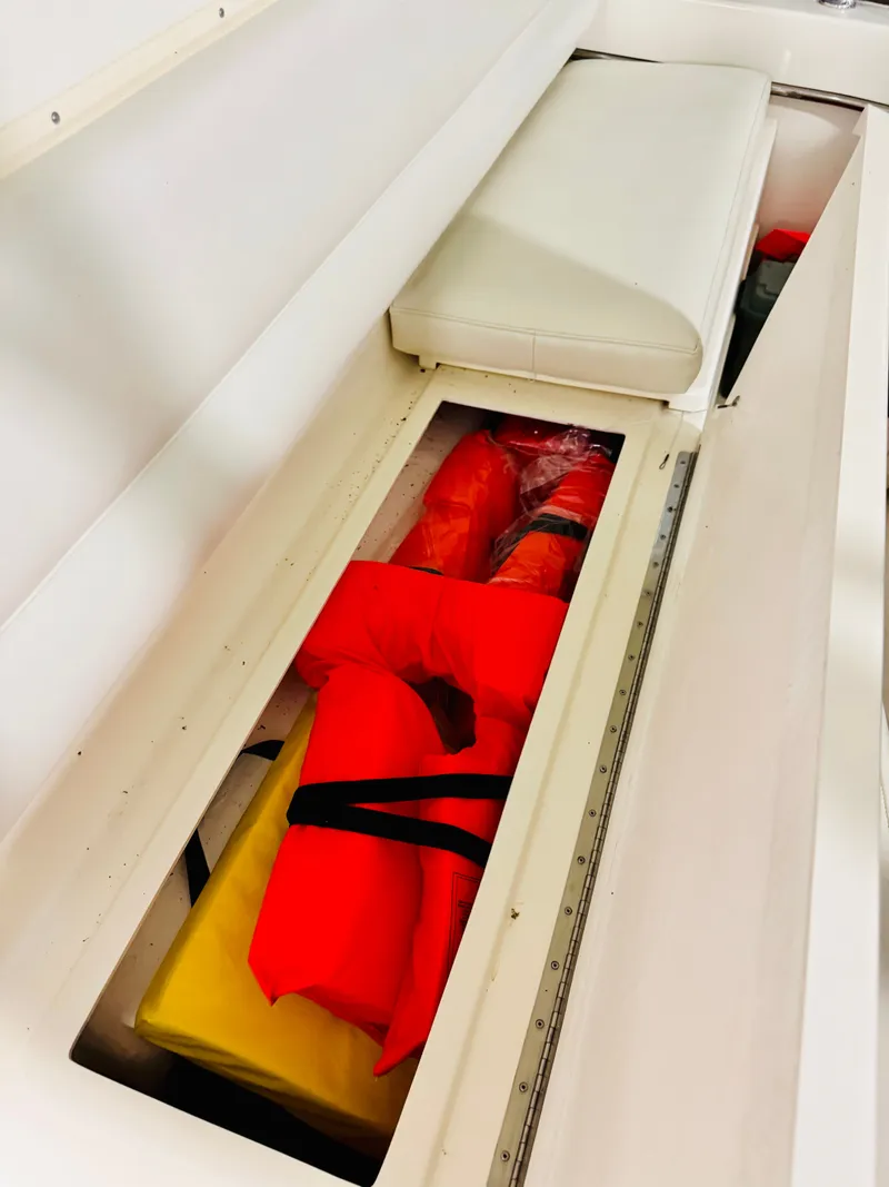 Slide: The Image of Tiara 4300 Convertible 1995 - 35