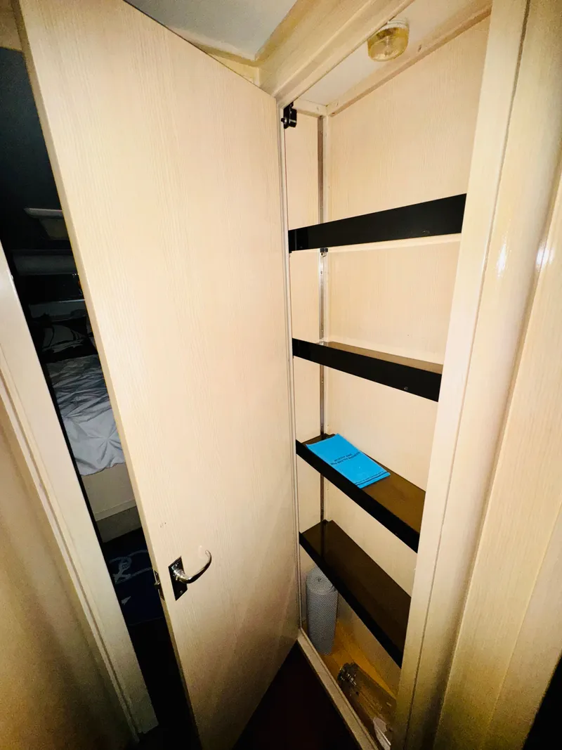 Slide: The Image of Tiara 4300 Convertible 1995 - 40