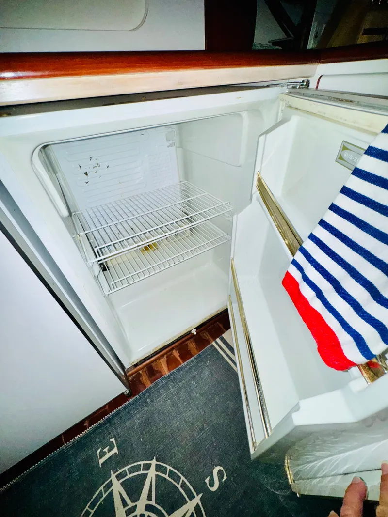 Slide: The Image of Tiara 4300 Convertible 1995 - 57