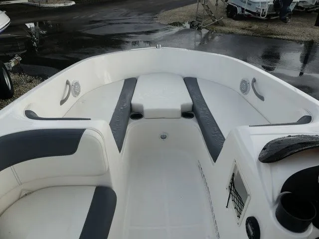 Slide: The Image of Bayliner Element E16 2021 - 12