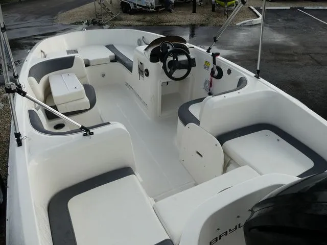 Slide: The Image of Bayliner Element E16 2021 - 5