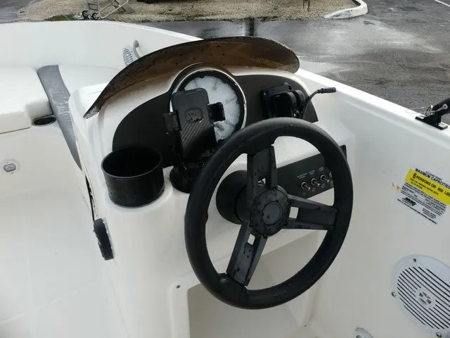 Slide: The Image of Bayliner Element E16 2021 - 6