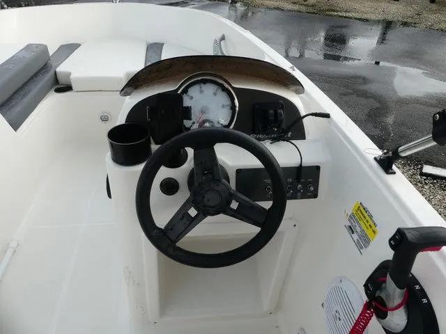 Slide: The Image of Bayliner Element E16 2021 - 7