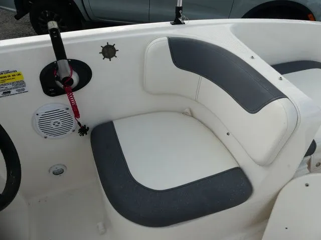 Slide: The Image of Bayliner Element E16 2021 - 8