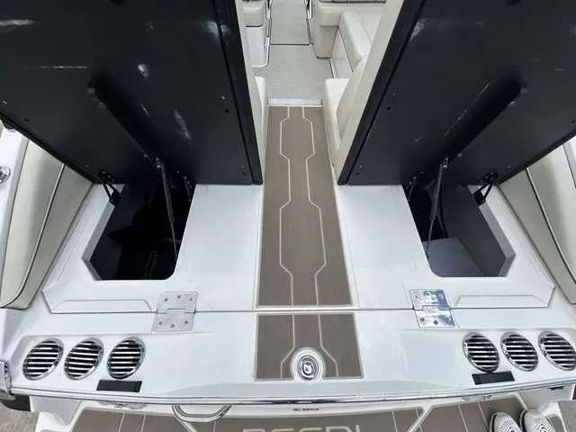 Slide: The Image of Regal LS4 2023 - 10