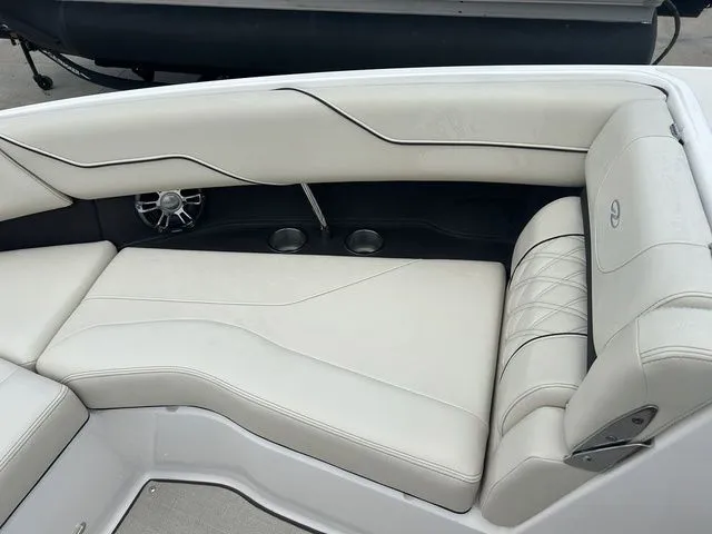 Slide: The Image of Regal LS4 2023 - 14