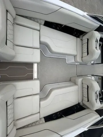 Slide: The Image of Regal LS4 2023 - 22